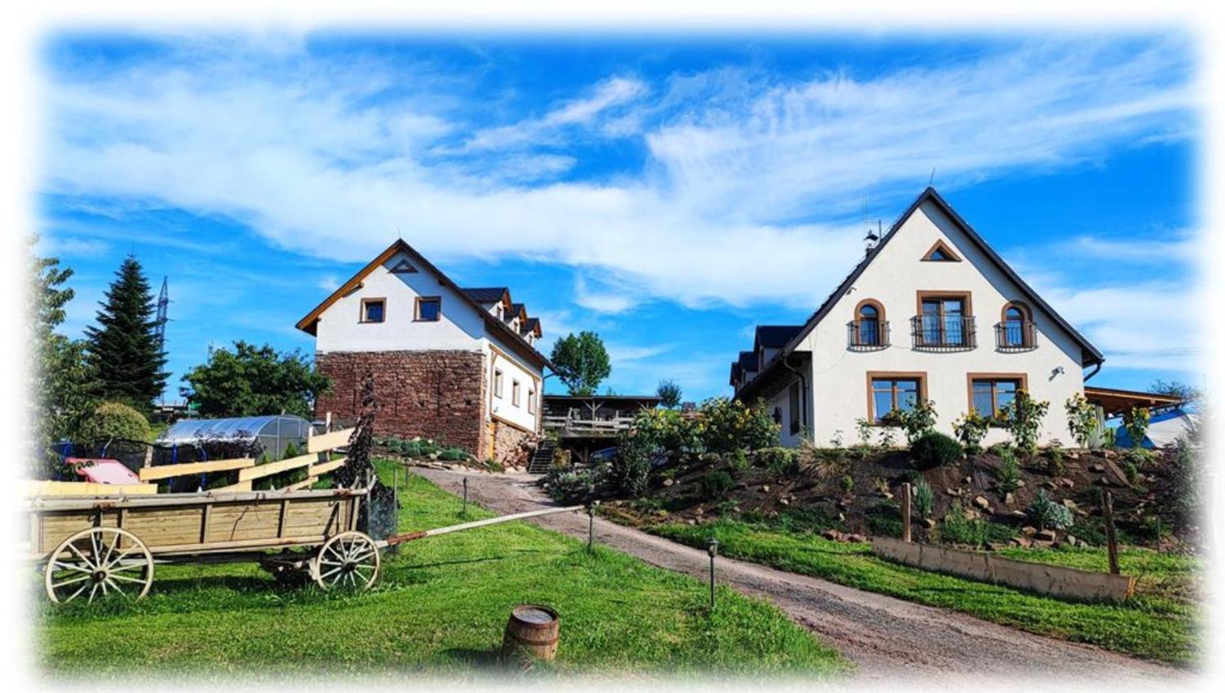 Apartman Na Statku Červený Kostelec מראה חיצוני תמונה